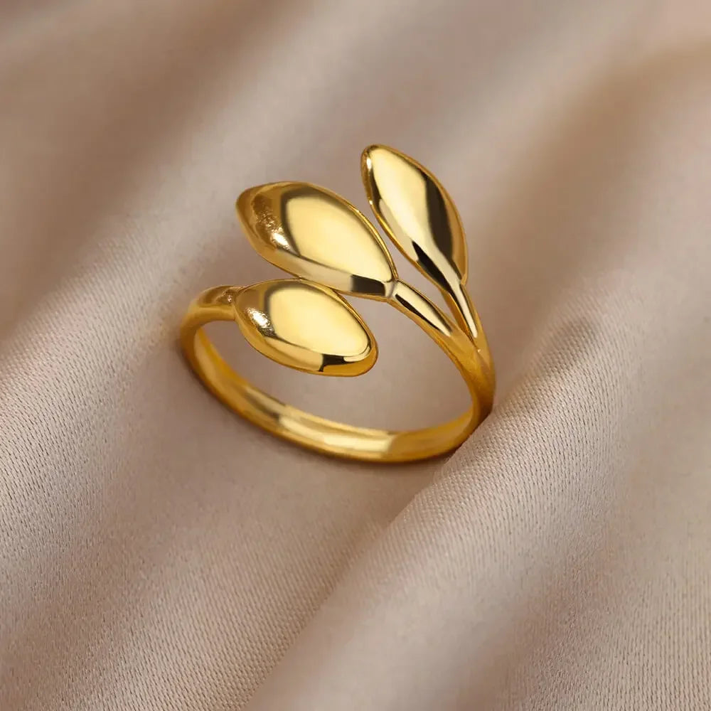 Aesthetic Heart Ring