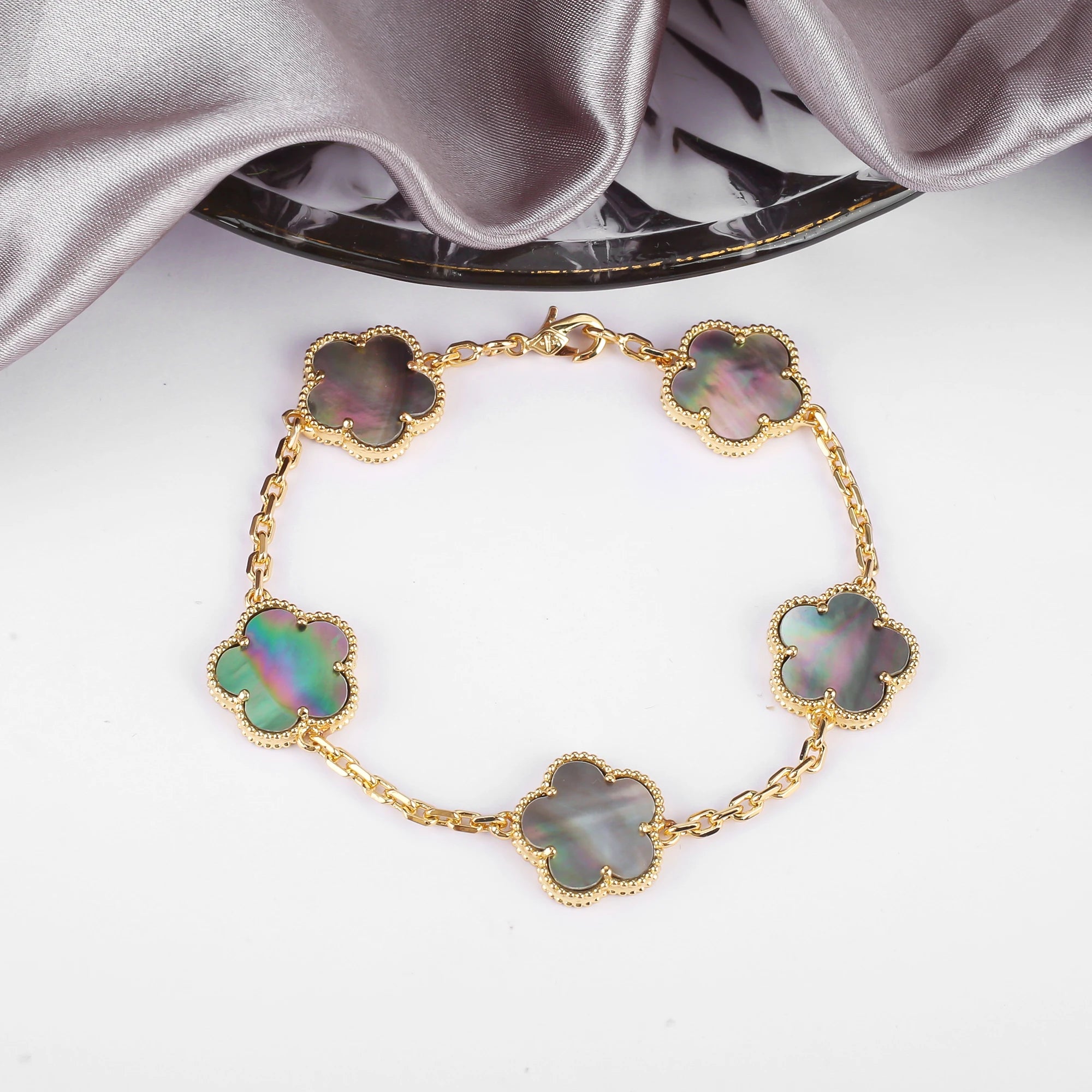 Natural Shell Flower Set – Necklace & Bracelet