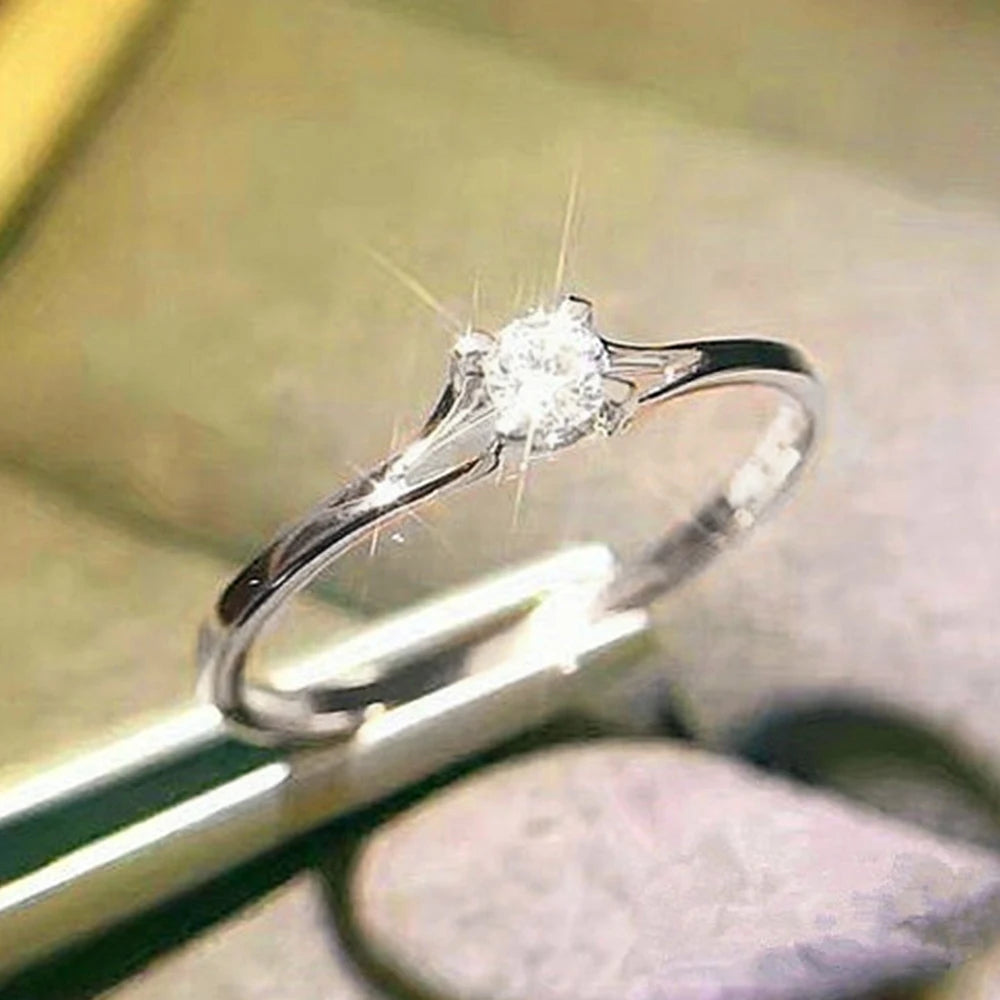 Simple 4MM Zirconia Wedding Ring