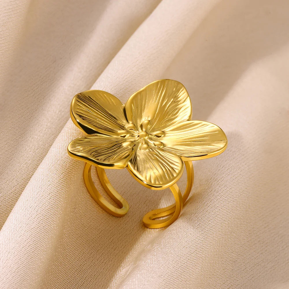 Aesthetic Heart Ring